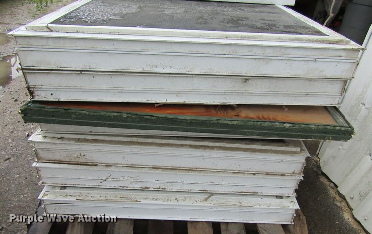 image for item IL9384 (6) windows