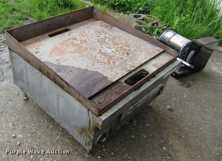 image for item IL9385 Flat top grill