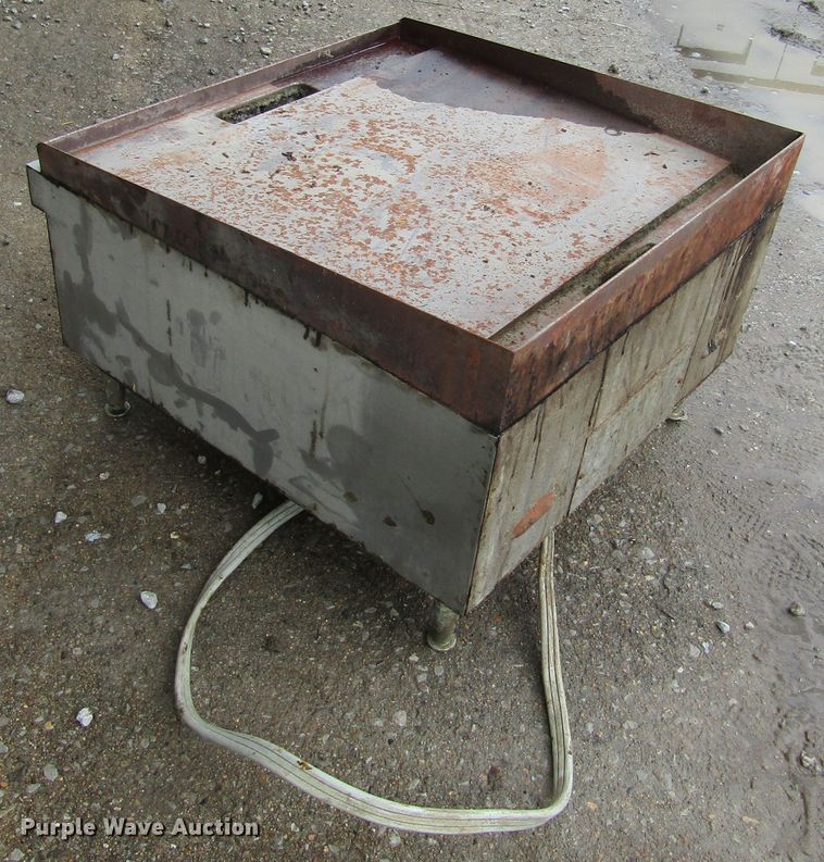 image for item IL9385 Flat top grill