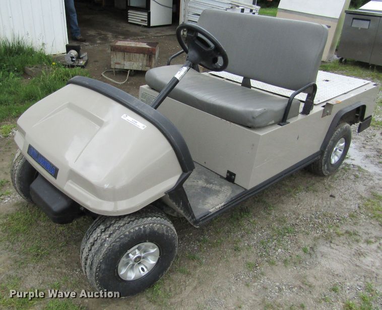 image for item IL9386 Columbia  golf cart