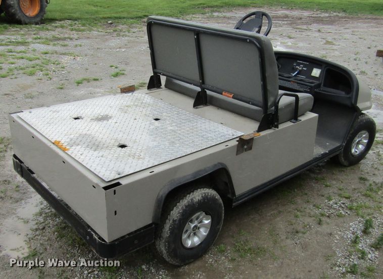 image for item IL9386 Columbia  golf cart