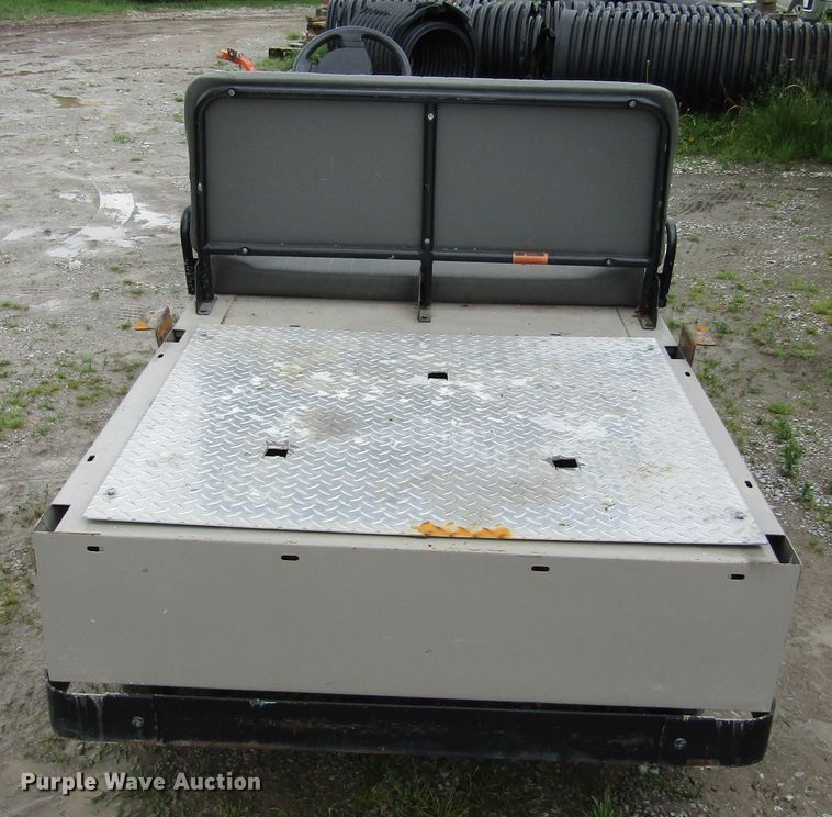 image for item IL9386 Columbia  golf cart