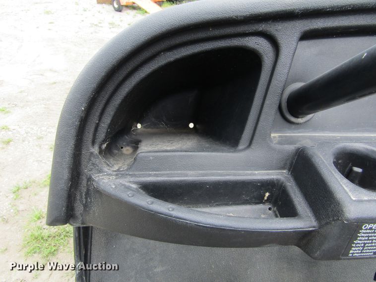 image for item IL9386 Columbia  golf cart