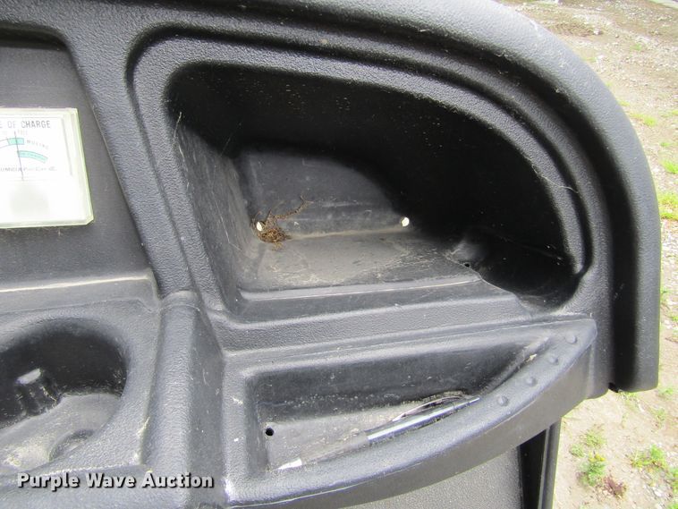 image for item IL9386 Columbia  golf cart