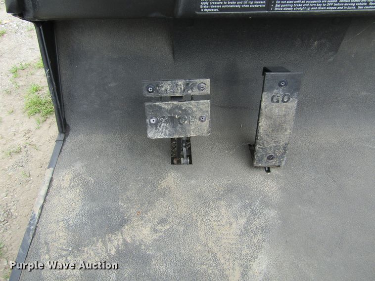 image for item IL9386 Columbia  golf cart