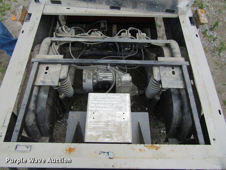 image for item IL9386 Columbia  golf cart