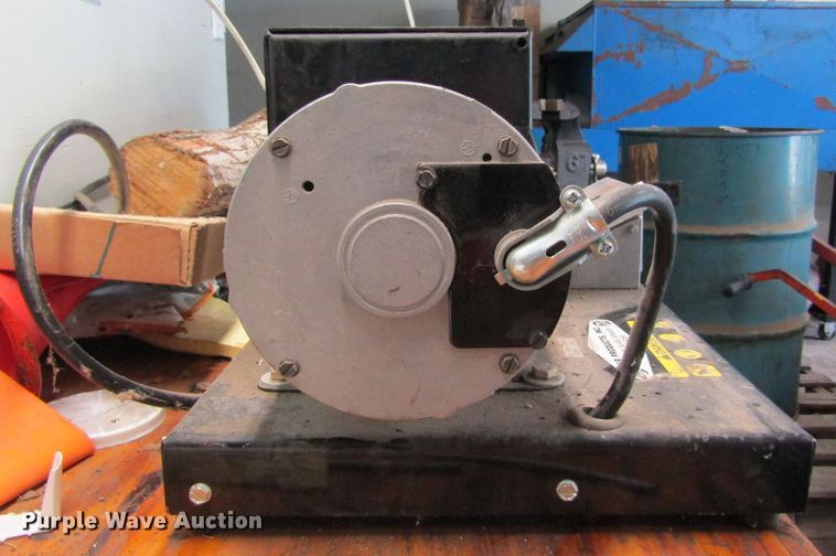 image for item IL9387 R&R Products  grinder