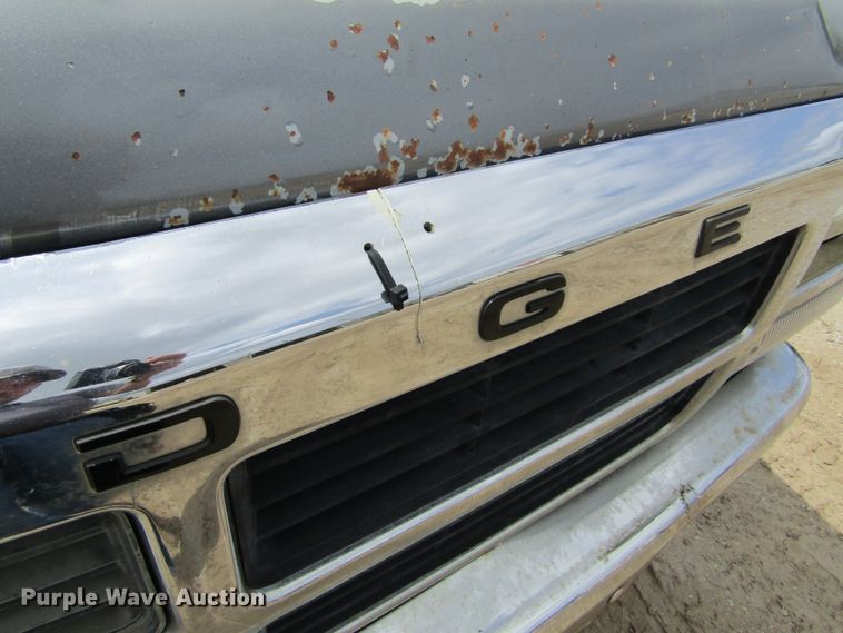 image for item IL9407 1992 Dodge Ram 150  pickup truck