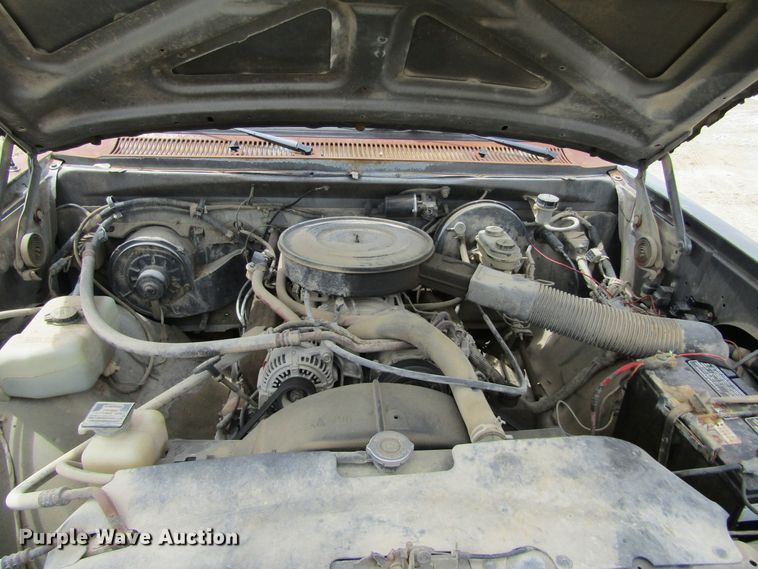 image for item IL9407 1992 Dodge Ram 150  pickup truck