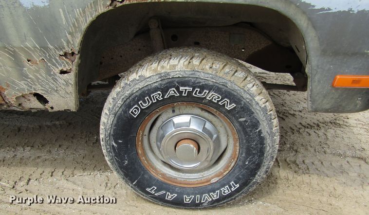 image for item IL9407 1992 Dodge Ram 150  pickup truck