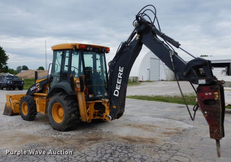 image for item IL9429 2011 John Deere 310SJ  backhoe