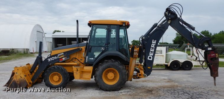 image for item IL9429 2011 John Deere 310SJ  backhoe