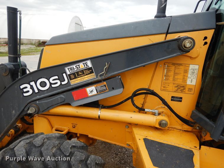 image for item IL9429 2011 John Deere 310SJ  backhoe