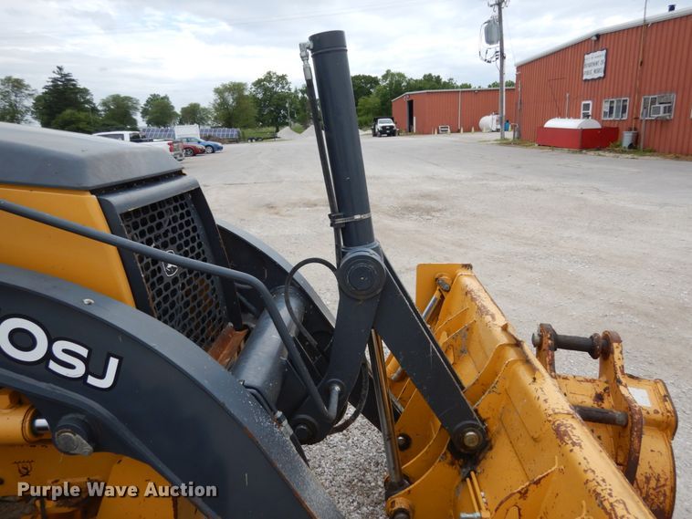image for item IL9429 2011 John Deere 310SJ  backhoe