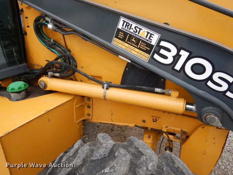 image for item IL9429 2011 John Deere 310SJ  backhoe