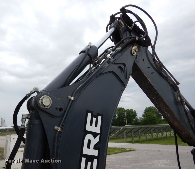 image for item IL9429 2011 John Deere 310SJ  backhoe