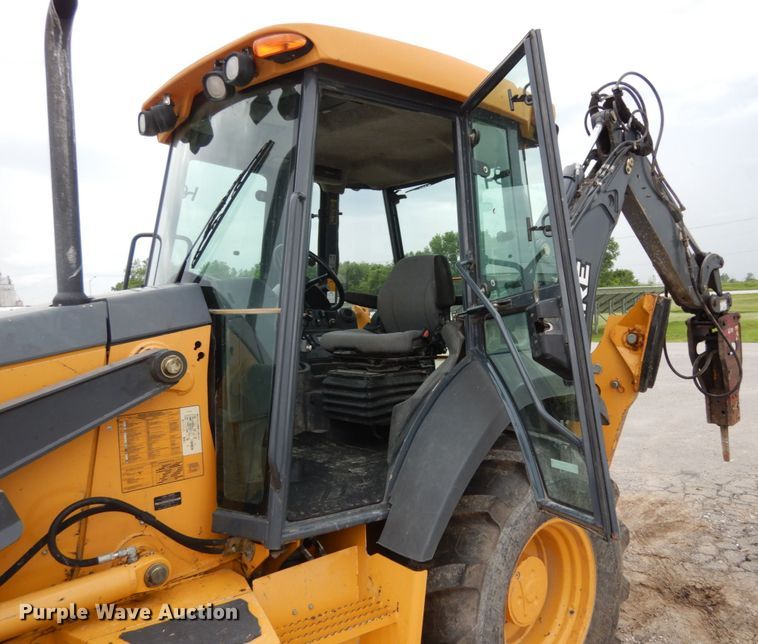 image for item IL9429 2011 John Deere 310SJ  backhoe