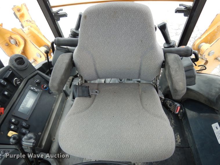 image for item IL9429 2011 John Deere 310SJ  backhoe