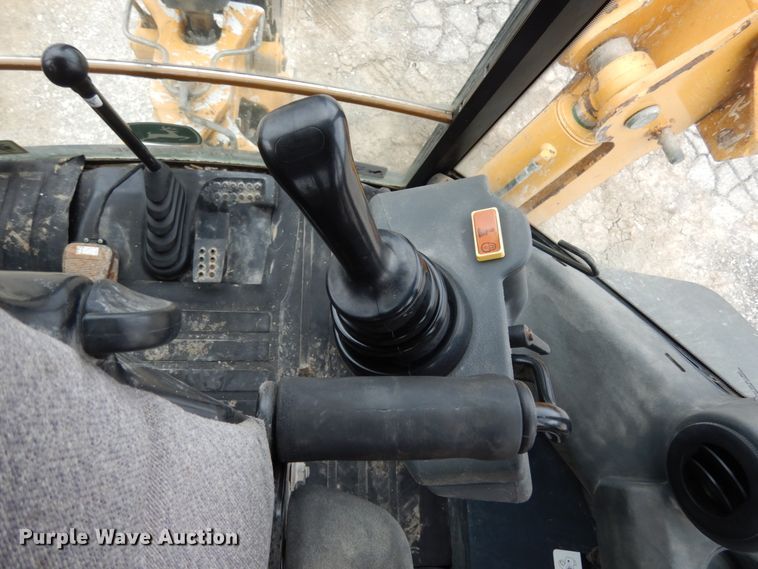 image for item IL9429 2011 John Deere 310SJ  backhoe