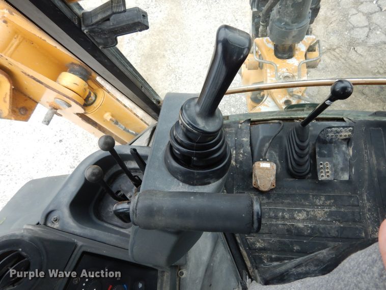 image for item IL9429 2011 John Deere 310SJ  backhoe