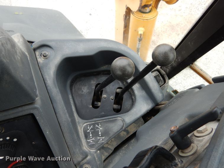 image for item IL9429 2011 John Deere 310SJ  backhoe