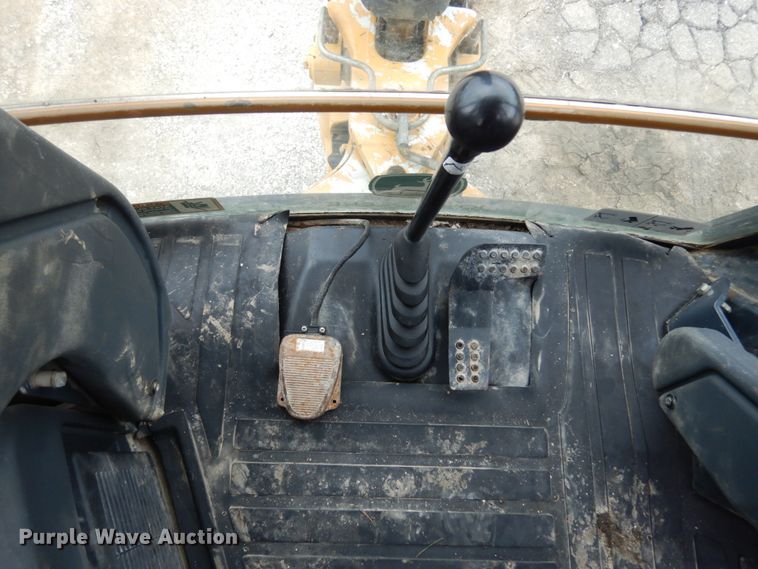 image for item IL9429 2011 John Deere 310SJ  backhoe