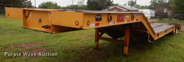 image for item IP9820 2007 Overbilt  drop deck equipment trailer