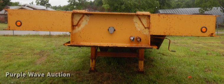 image for item IP9820 2007 Overbilt  drop deck equipment trailer