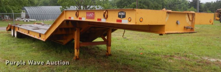 image for item IP9820 2007 Overbilt  drop deck equipment trailer