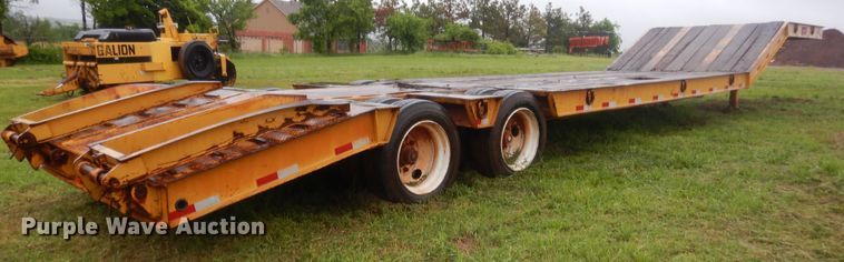 image for item IP9820 2007 Overbilt  drop deck equipment trailer