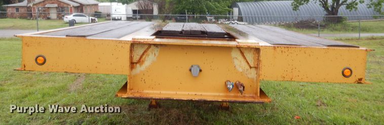 image for item IP9820 2007 Overbilt  drop deck equipment trailer