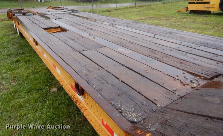 image for item IP9820 2007 Overbilt  drop deck equipment trailer