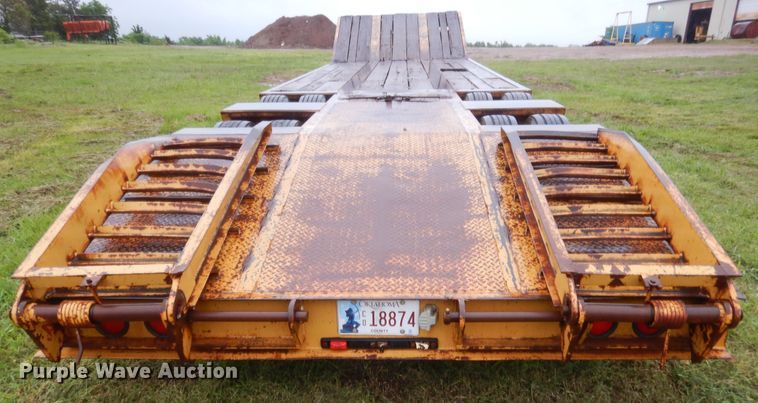 image for item IP9820 2007 Overbilt  drop deck equipment trailer