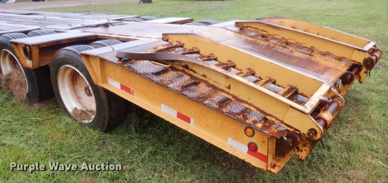 image for item IP9820 2007 Overbilt  drop deck equipment trailer