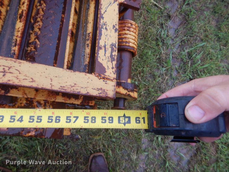 image for item IP9820 2007 Overbilt  drop deck equipment trailer