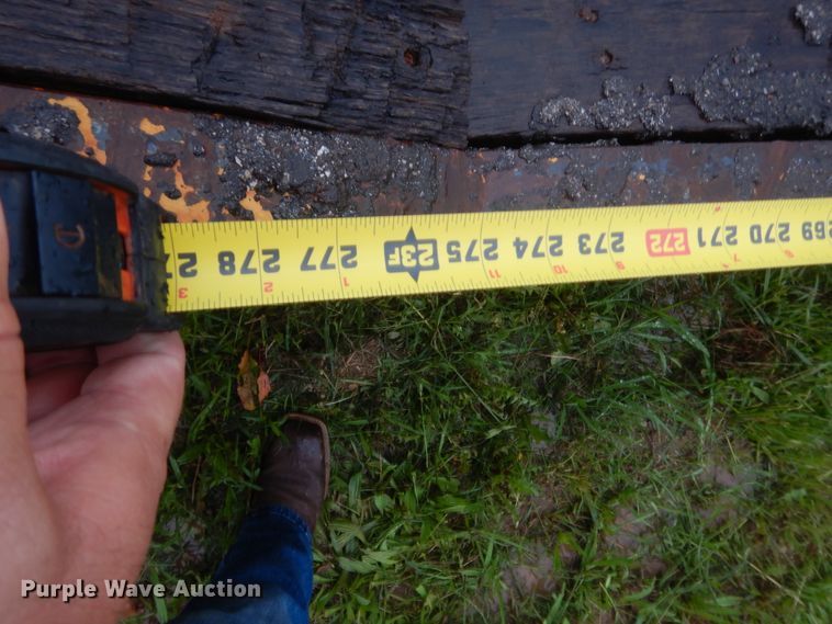 image for item IP9820 2007 Overbilt  drop deck equipment trailer