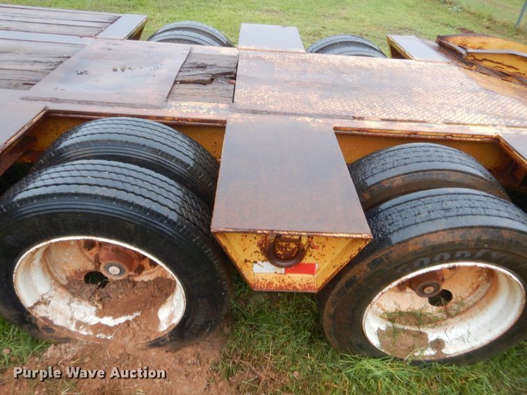 image for item IP9820 2007 Overbilt  drop deck equipment trailer