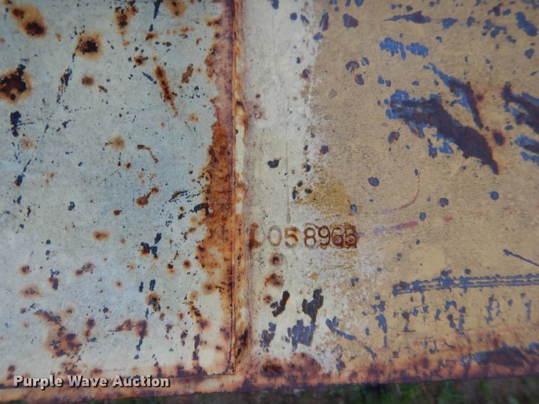 image for item IP9820 2007 Overbilt  drop deck equipment trailer