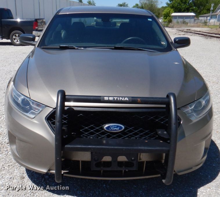 image for item IQ9482 2016 Ford Taurus Police Interceptor