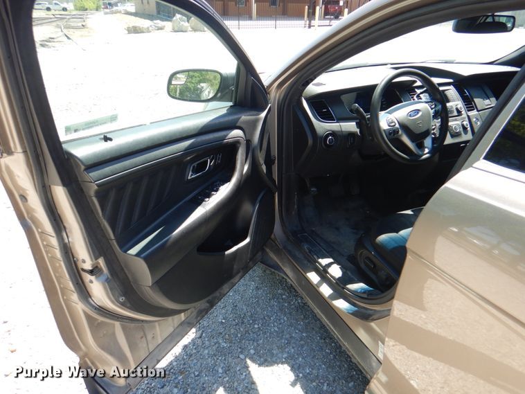 image for item IQ9482 2016 Ford Taurus Police Interceptor