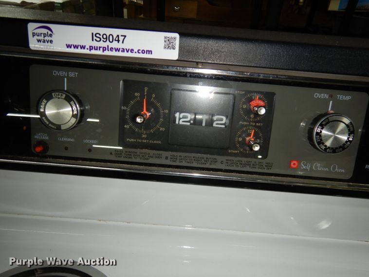 image for item IS9047 Hotpoint  stove