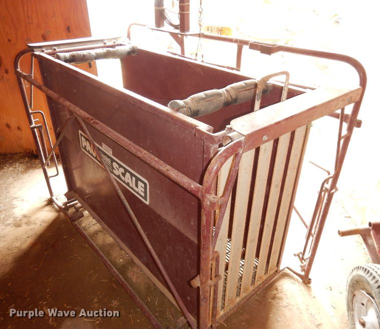image for item IS9080 Paul livestock scale