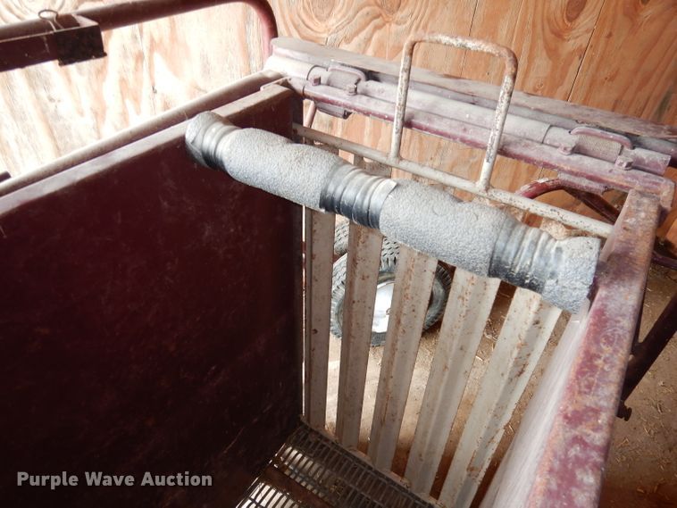 image for item IS9080 Paul livestock scale