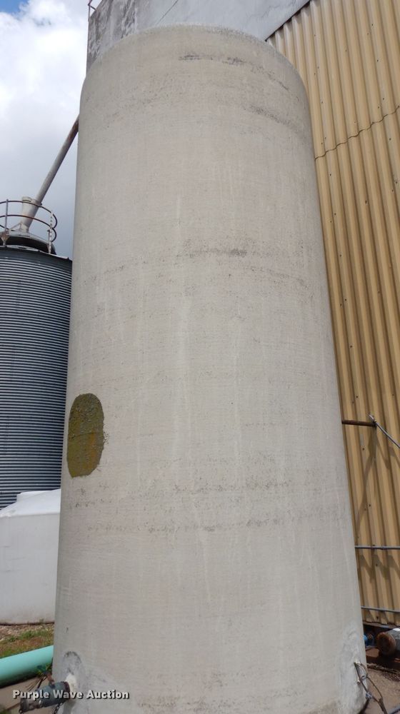 image for item IS9094 1988 Palmer molasses tank