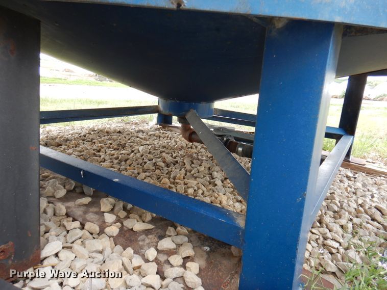 image for item IS9095 (2) 3,000 gallon cone bottom tanks