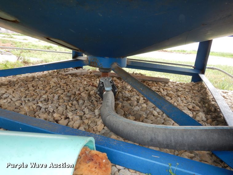 image for item IS9095 (2) 3,000 gallon cone bottom tanks