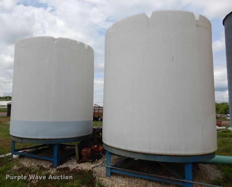 image for item IS9095 (2) 3,000 gallon cone bottom tanks
