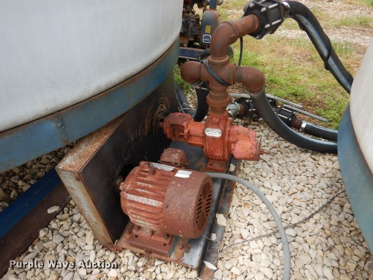 image for item IS9095 (2) 3,000 gallon cone bottom tanks