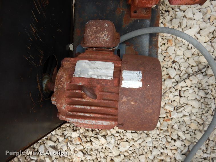 image for item IS9095 (2) 3,000 gallon cone bottom tanks