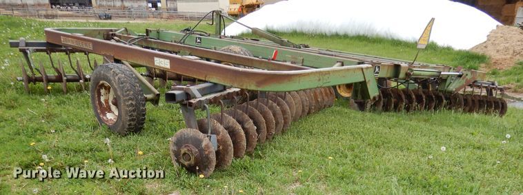 image for item IS9097 John Deere 235  disk